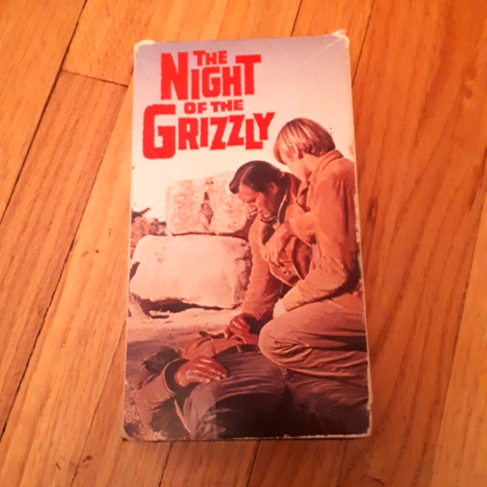 Night of the Grizzly VHS